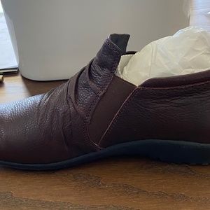 Naot Terehu Soft Brown Leather 39